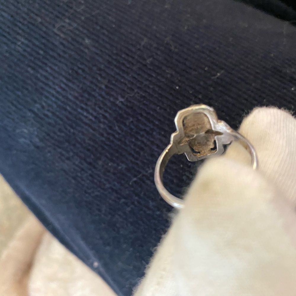 Ring - Picture 3 of 4